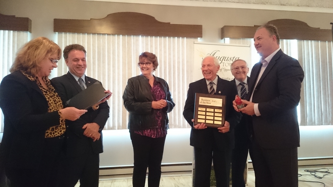 Prescott Animal Hospital wins Business of the Year