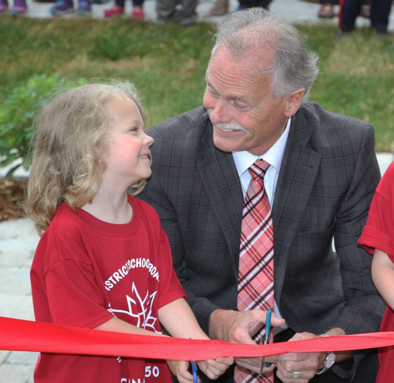 Wellington elementary Canada 150 ribbon cutting