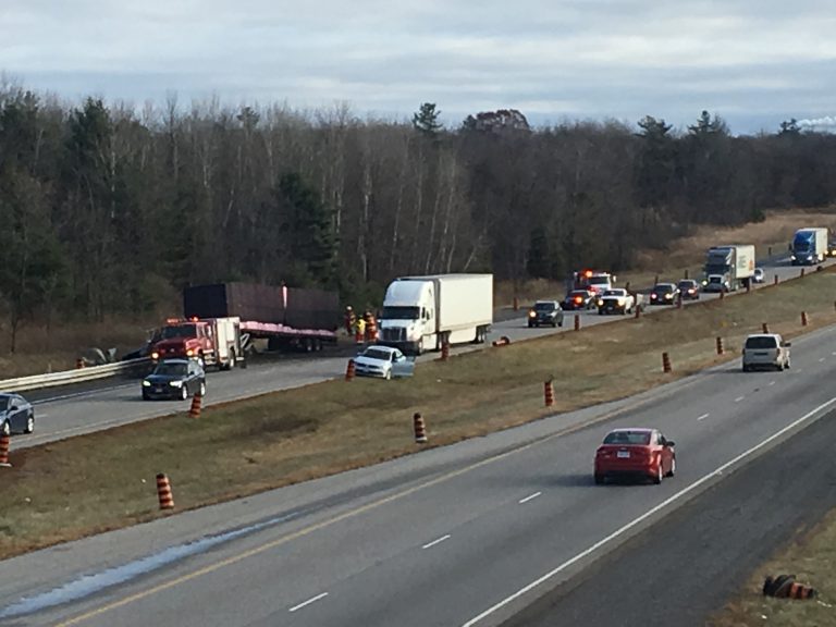 Breaking: 401 down to one lane