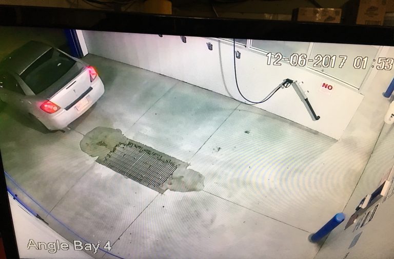 Brockville Police searching for fleeing vehicle