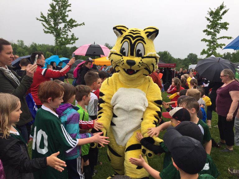 Ottawa Fury plays soccer with local kids