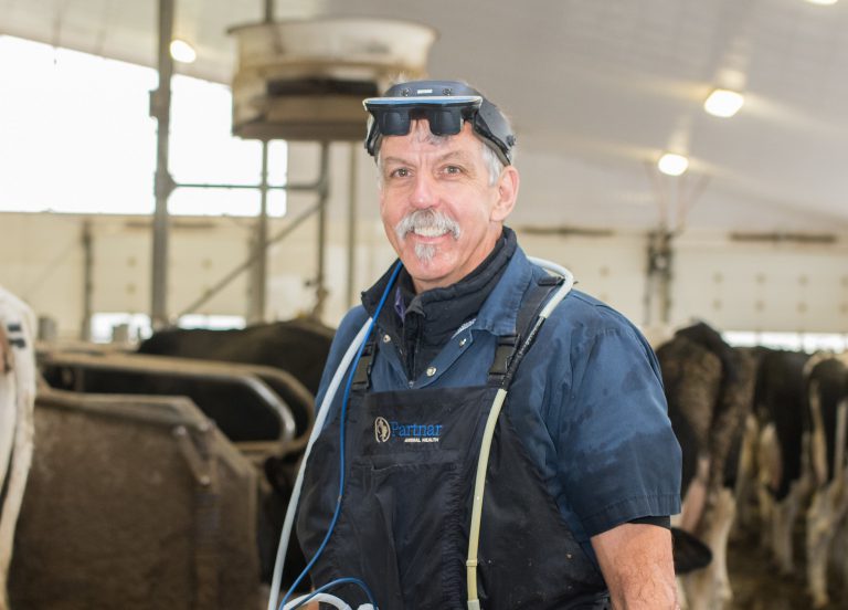 Local Veterinarian One of Six Canadians To Receive Award