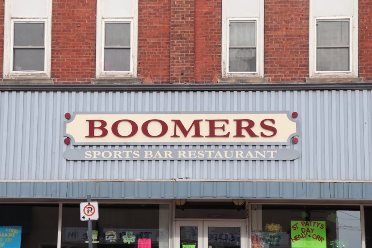 Boomers fundraiser dinner brings in $5,000 for local figure skater