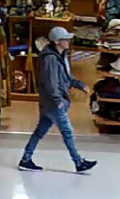 Police say Man Pulls Ring off Employee’s Hand at Mall and Flees