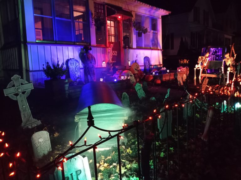 Deadline to register for Halloween House Decorating Contest in Prescott is tomorrow night