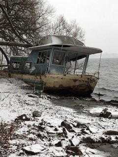 Work Underway To Remove Abandoned Houseboat From St. Lawrence River