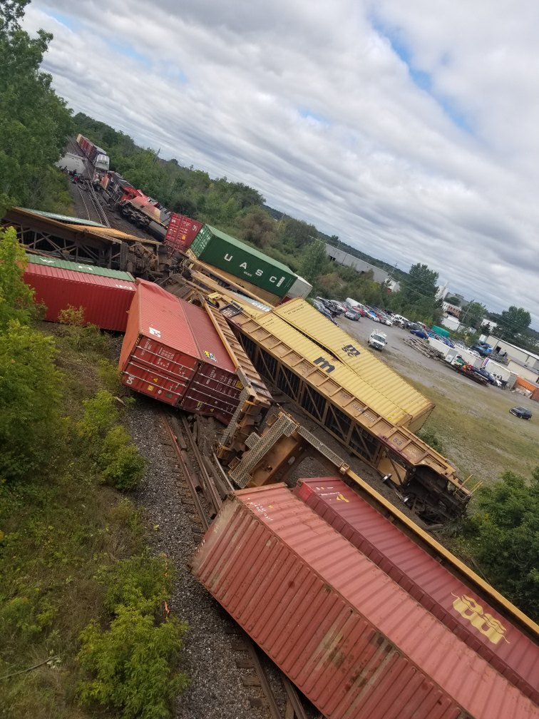 Train crash in Prescott has parts of Boundary Street closed