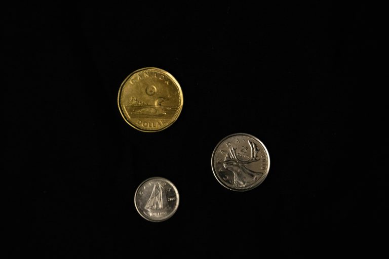 Ontario to boost minimum wage to $15.00 an hour