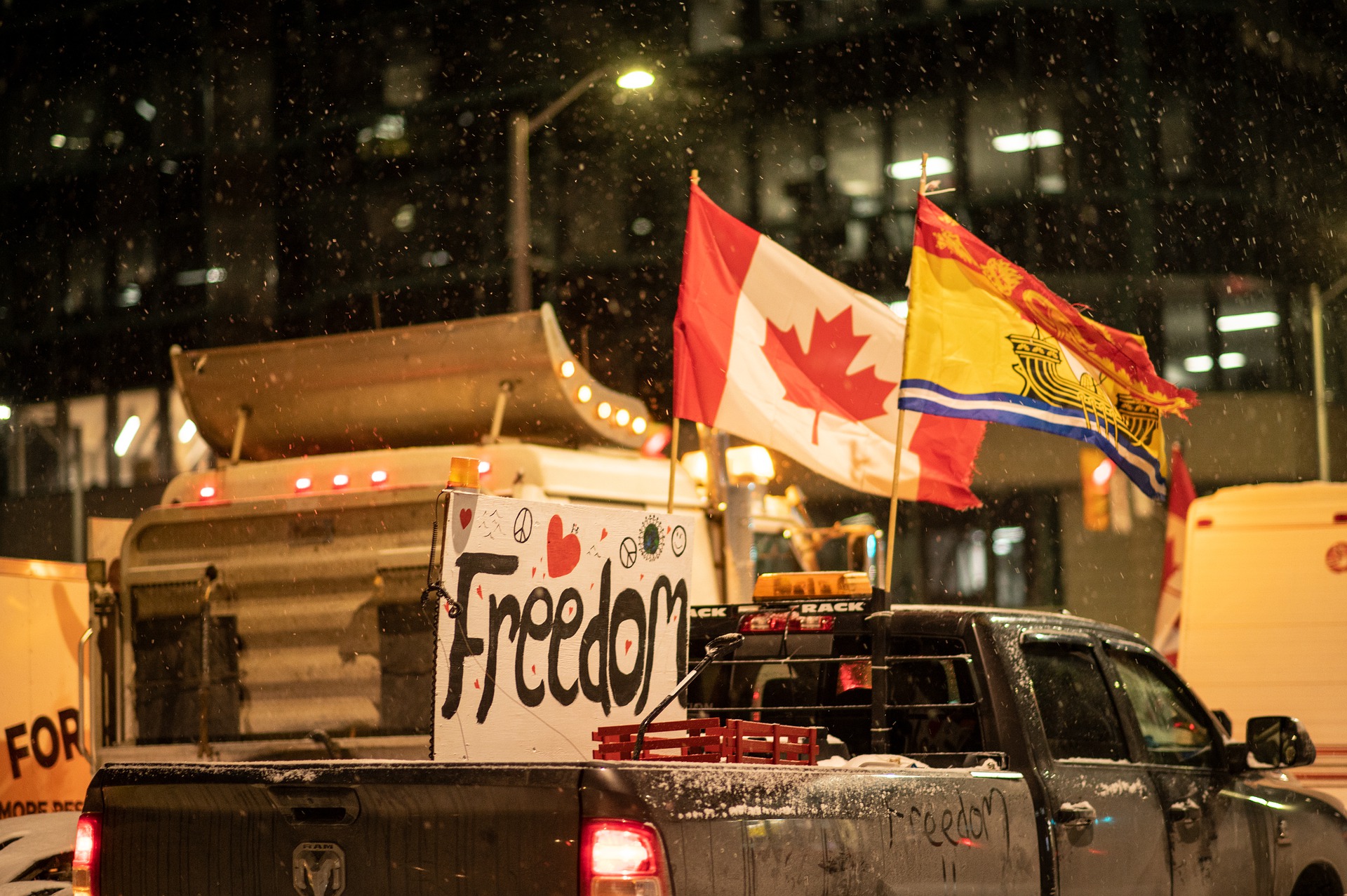 Police move in on Ottawa Freedom Convoy protest, more arrests made